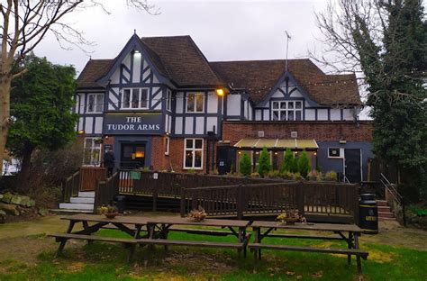 tudor pub|tudor pub watford.